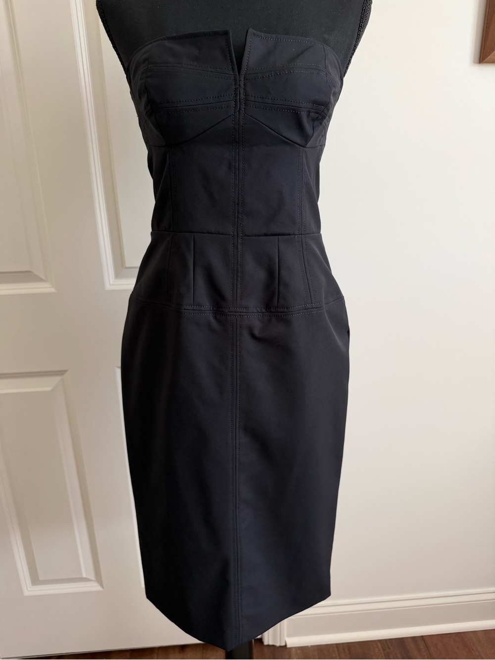 Sleeveless Black Sheath Dress - Elegant Strapless Design